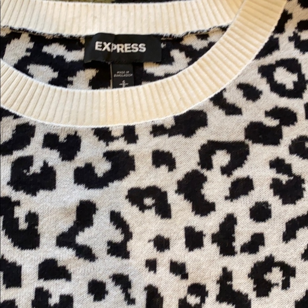 Excellent condition express sweater - Picture 2 of 4